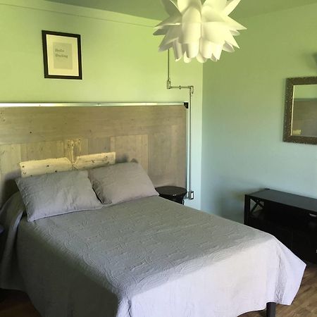 Rooms At The Pecan Olmito Exterior photo